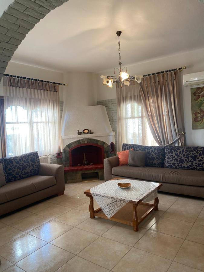 Dream House * Neos Marmaras